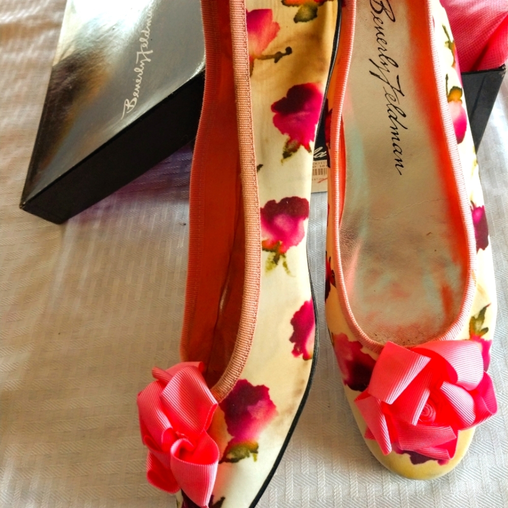 Beverly Feldman Ballet Flats Size 10B